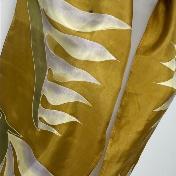 Artistic Silk Oblong Scarf with Abstract Tropical Design - Picture 8 of 10